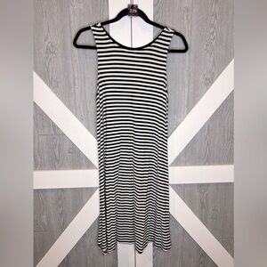 329. Old Navy Black and White Striped Casual Tank Dress M